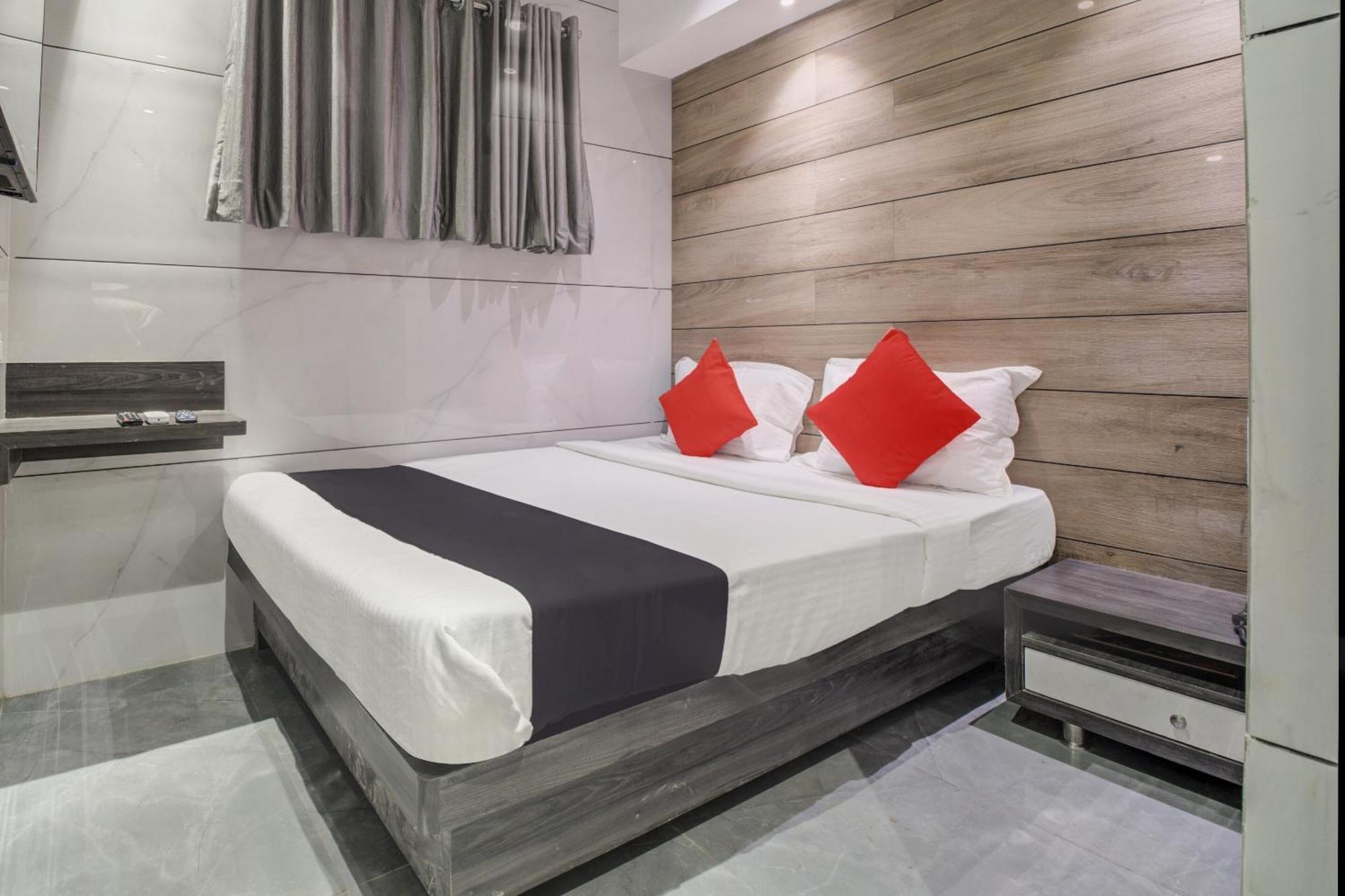 Hotel Spring Residency Mumbai Ngoại thất bức ảnh