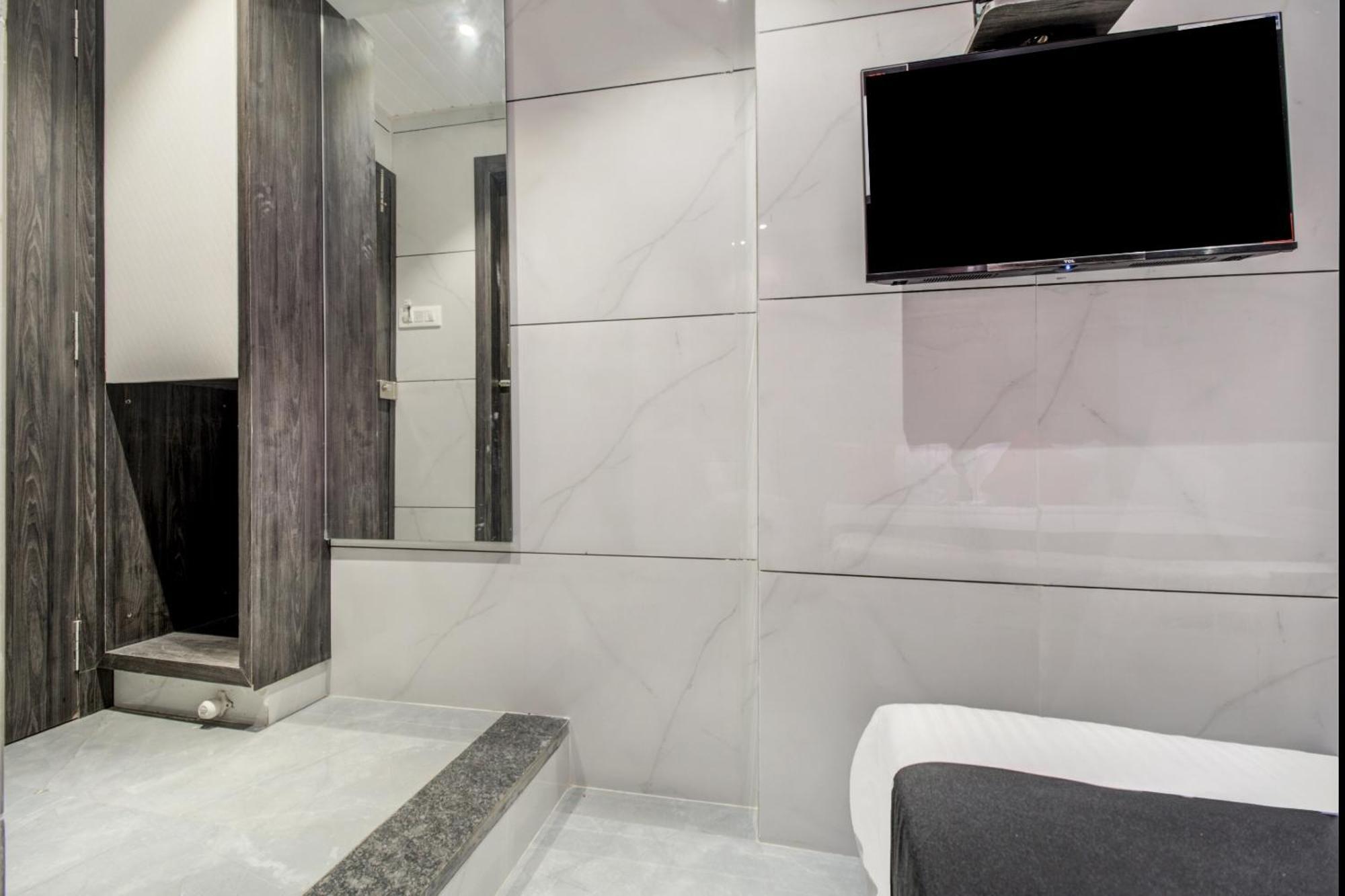 Hotel Spring Residency Mumbai Ngoại thất bức ảnh